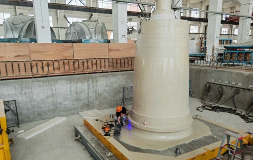 手持式激光3d扫描仪在大型风电主轴木模的应用！